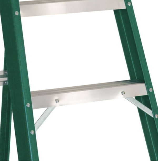 Acercamiento al detalle del pliegue para cerrar la escalera